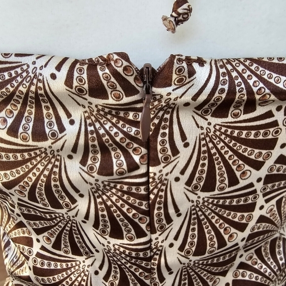 Alyn Paige New York Elegant Day to Night Halter Dress in Cream and Brown, Small - Picture 6 of 13